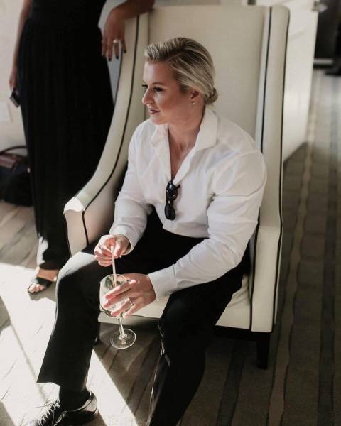 This Lady Is Kinda Jacked…