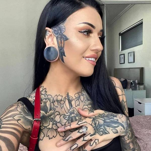 Freaks! Freaks Everywhere!