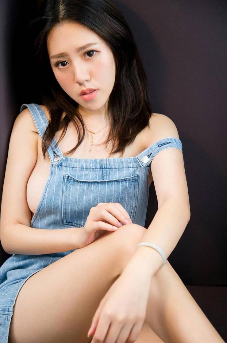 You Can’t Resist These Asian Girls…