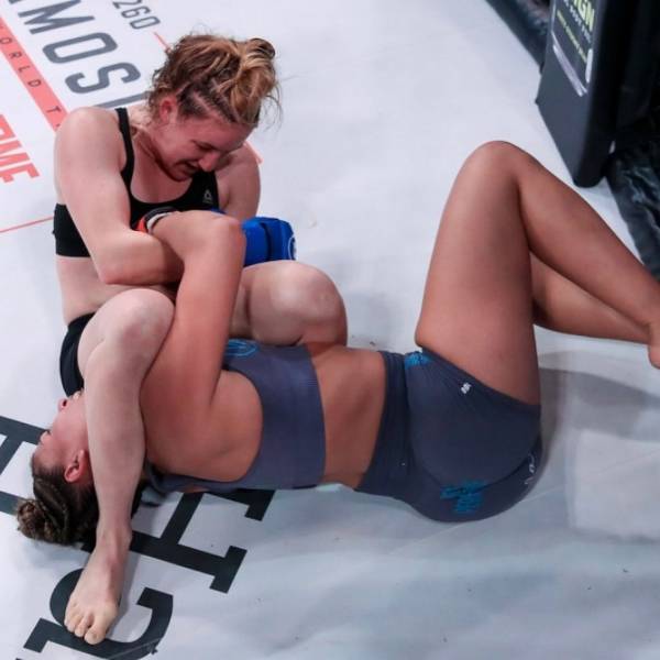 Female MMA Fighter “Celebrates” Her First Loss With An Explicit Photoshoot
