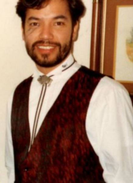 Banker Who Spent $83.5 Thousand To Turn Into A “Reptilian” Is Now Looking For The Love Of His Life