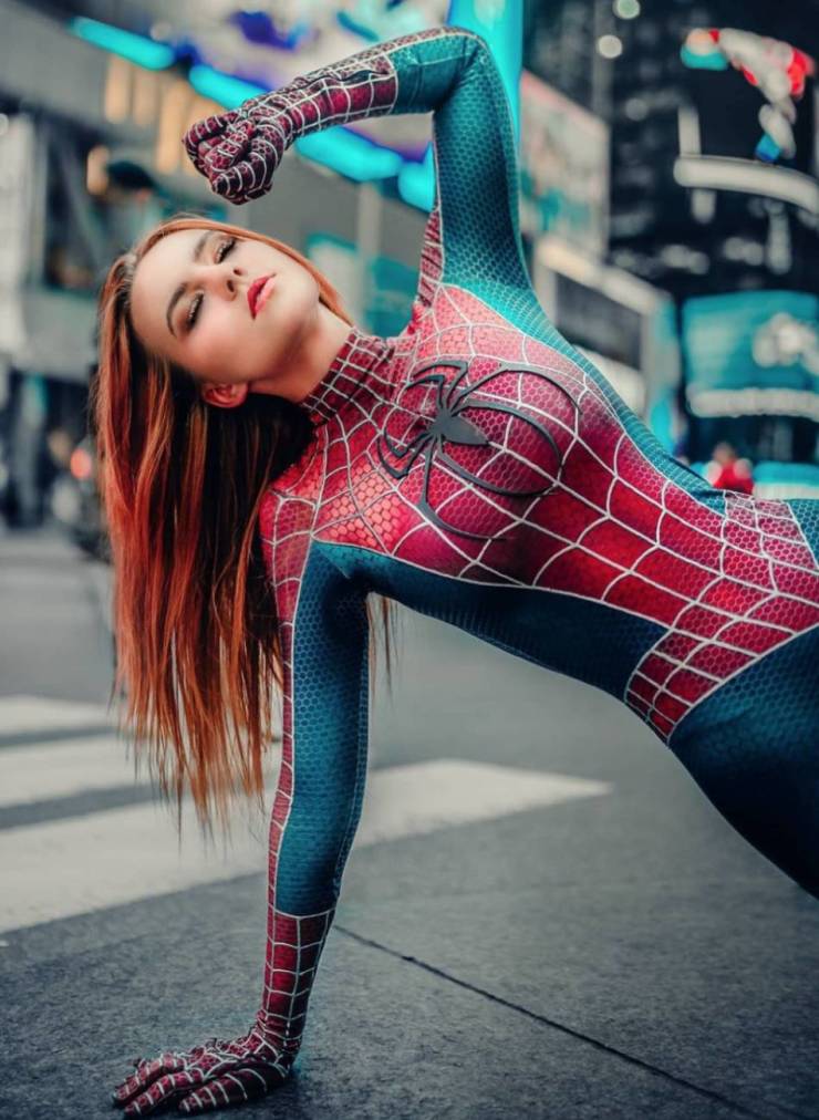 These Are Some Hot Spider-Girls!