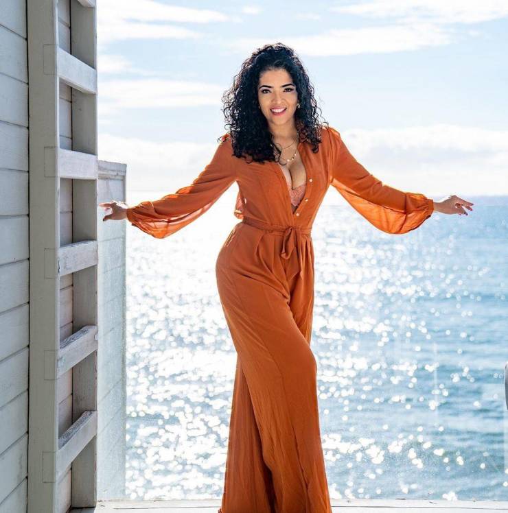 What’s Her Real Age?!