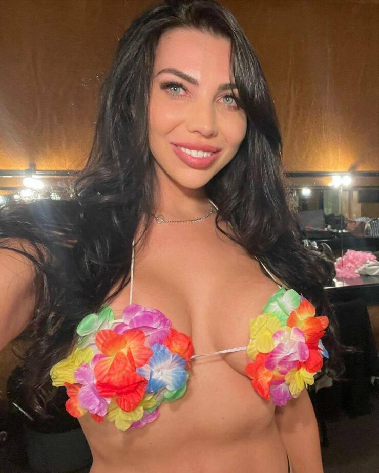 Stripper Locker Room Selfies