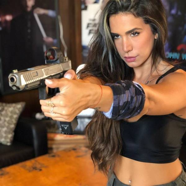 Sexy Girls With Some Serious Firearms