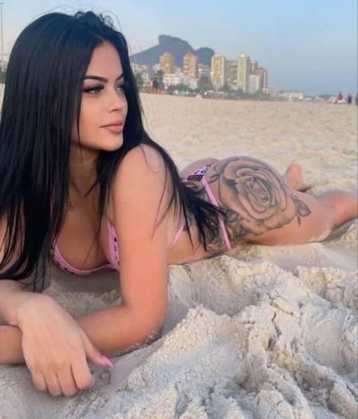 Yay, It’s Butts Over Backs!