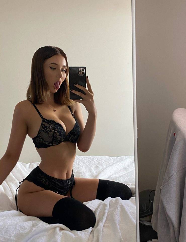 Girls In Sexy Lingerie