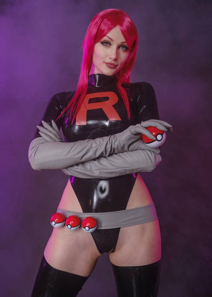 Cosplay? No, Sexy Cosplay!