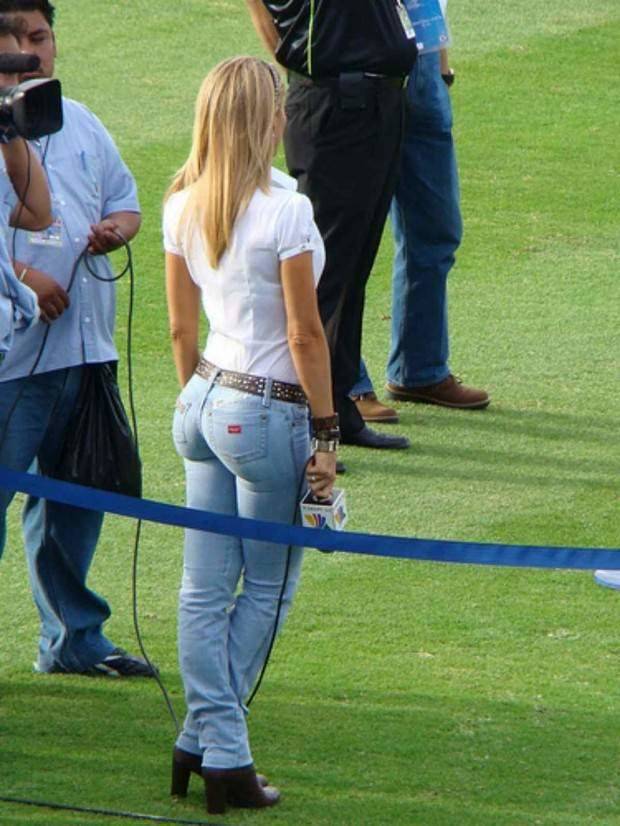 Hot Girls In Tight Jeans