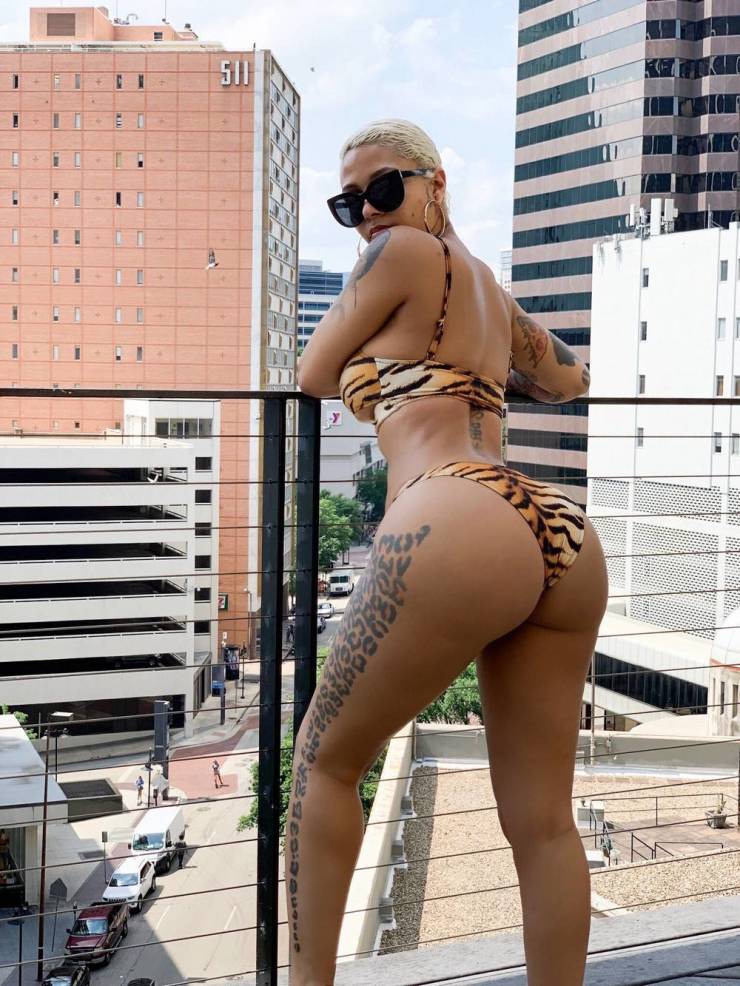 A Booty-full Collection Of Girls