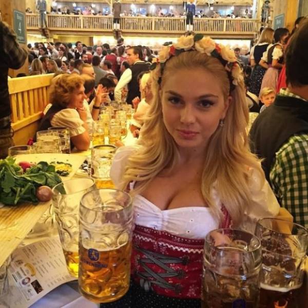 Girls Who Love Beer