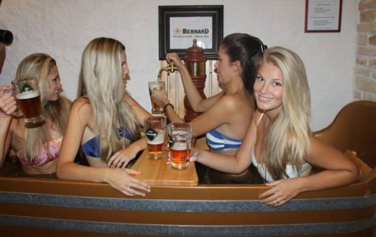 Girls Who Love Beer