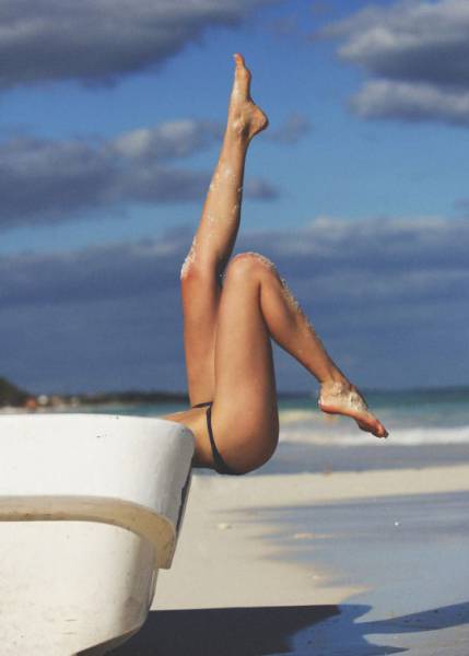 Hot Girls With Beautiful Long Legs