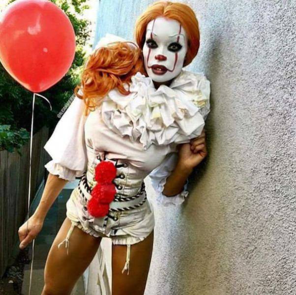 Sexy Pennywise Costumes Are Stuff From Erotic Nightmares…