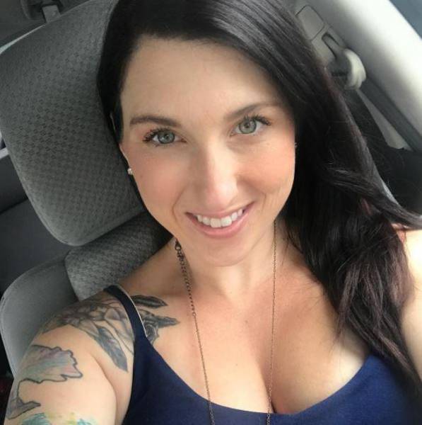 When Your 6-Pack Is A 1-Pack With A Baby Inside