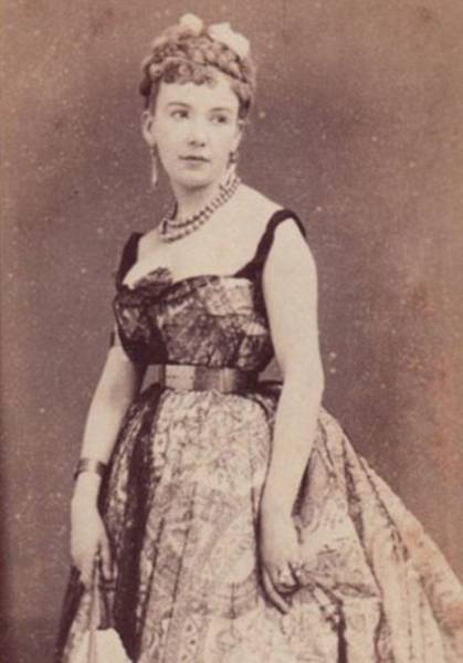 How French Prostitutes Looked Like In The 19th Century