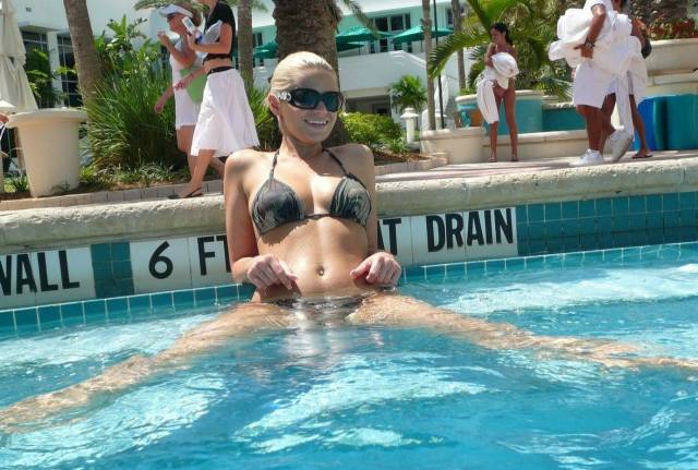 Girls in Bikinis are a Hot Combination