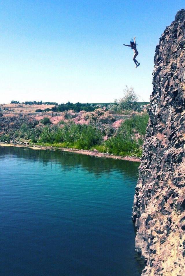 Darwin’s Award Will Never Run Out Of Competitors