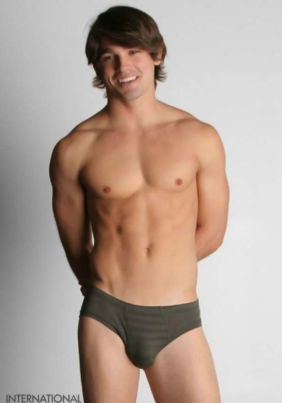 A little surprise for the ladies (49 pics)