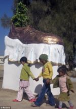 Curiosities and bonus pictures