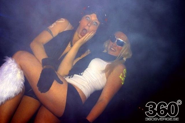 Swedish girls at the night clubs (55 pics)