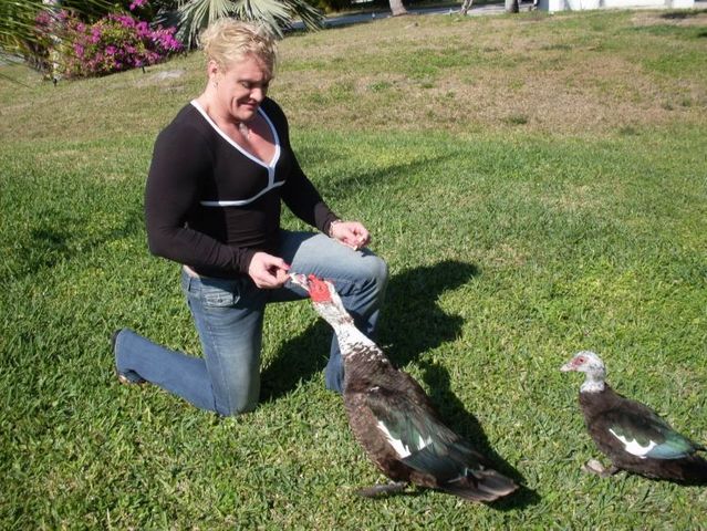 Blonde with green eyes (24 photos)