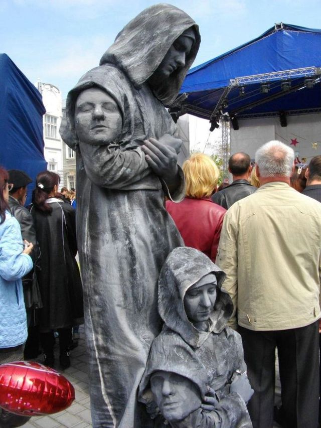 Living Statues Championship (30 pics)