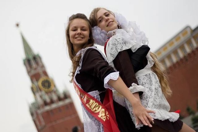 How Russian youth celebrates their graduation day (60 pics)