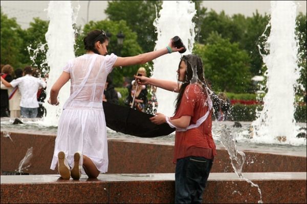 How Russian youth celebrates their graduation day (60 pics)