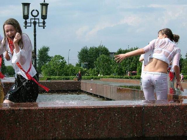 How Russian youth celebrates their graduation day (60 pics)