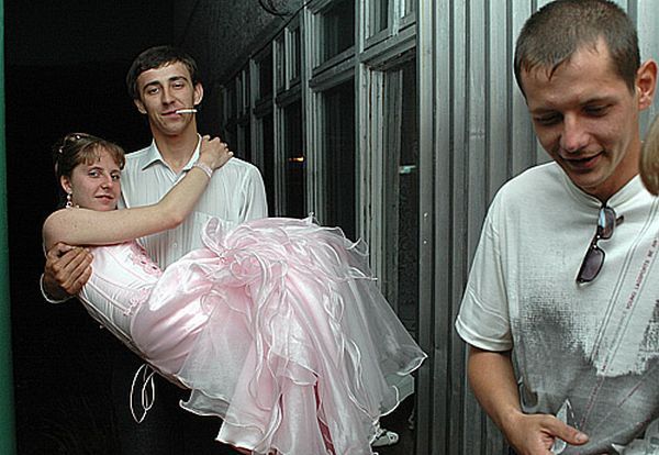 How Russian youth celebrates their graduation day (60 pics)