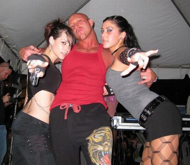 Do you like douchebags? (67 pics)