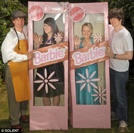 Curiosities and bonus pictures