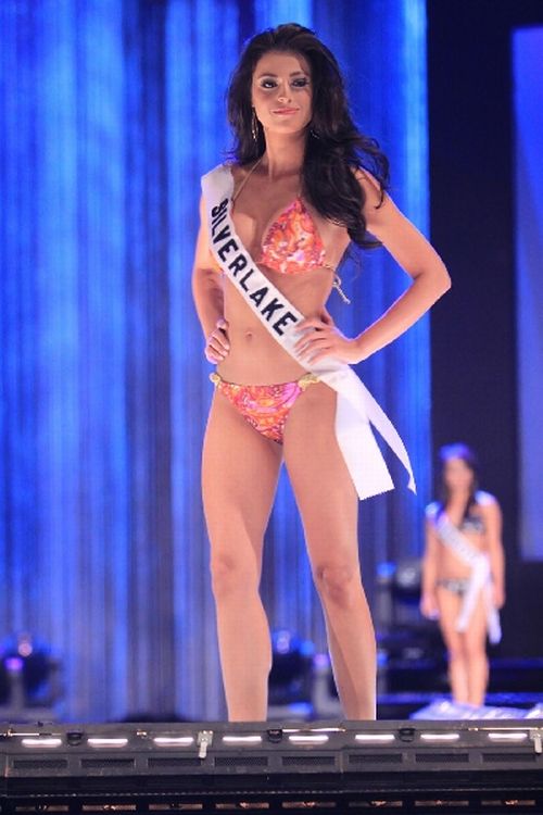 Miss California Bikini Contest (9 pics)