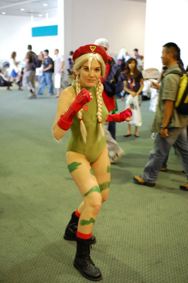 Beautiful Street Fighter Costumes (45 pics)