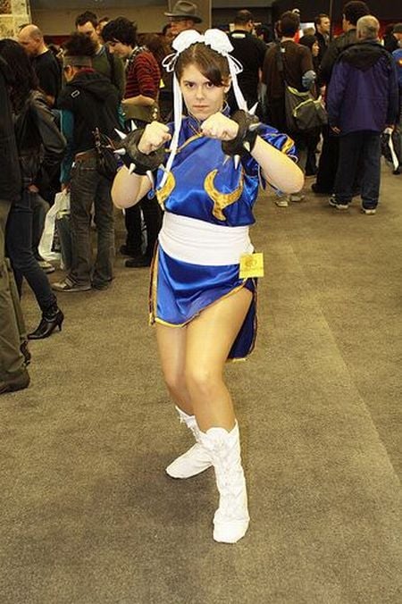 Beautiful Street Fighter Costumes (45 pics)