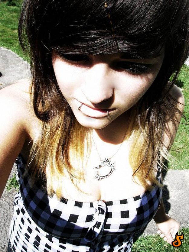 Do Emo Girls Appeal You? (75 pics)