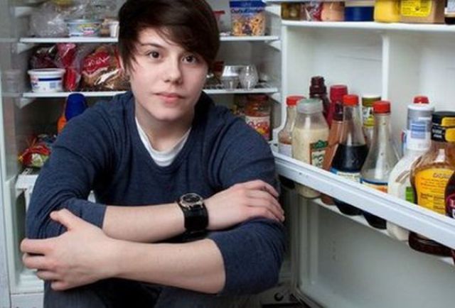 Is It Justin Bieber or a Lesbian Looking Like Him? (25 pics)