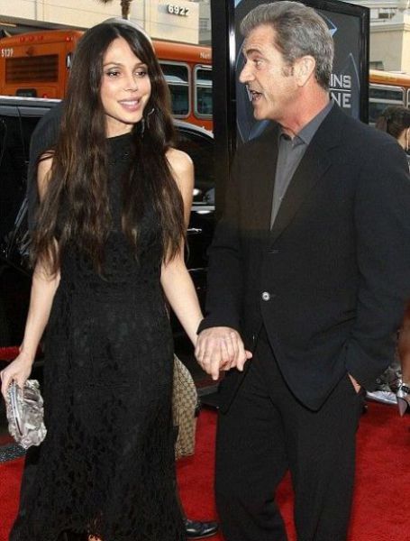 Don&rsquo;t Tell Me It&rsquo;s Love (31 pics)