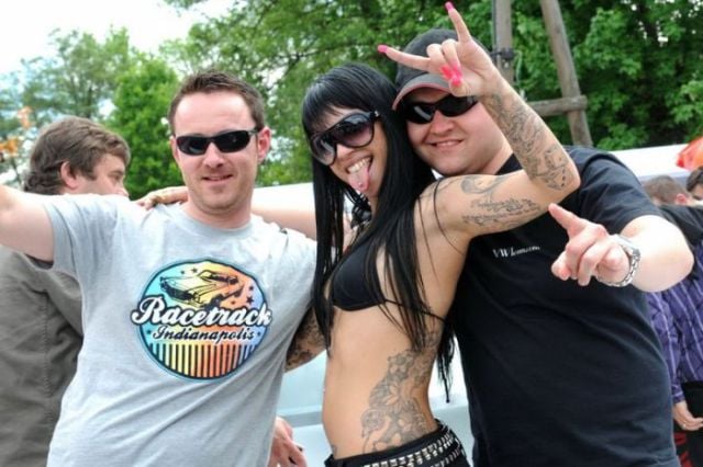 Babes at the 2010 W&ouml;rthersee GTI Festival (29 pics)