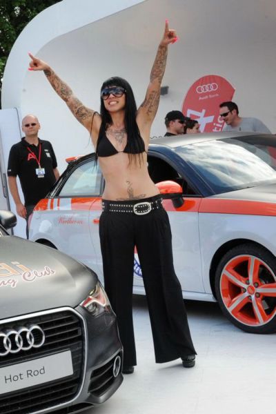 Babes at the 2010 W&ouml;rthersee GTI Festival (29 pics)