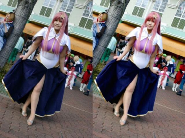 Cosplay Girls Transformations (28 pics)