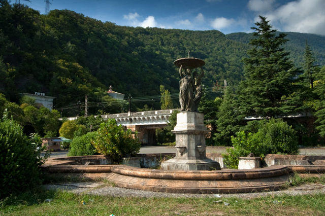 A Paradise That Became a Ghost Town (31 pics)