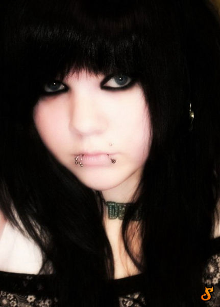 Emo Babes (71 pics)