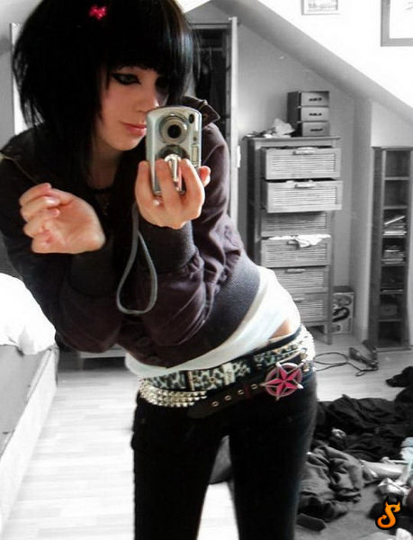 Emo Babes (71 pics)