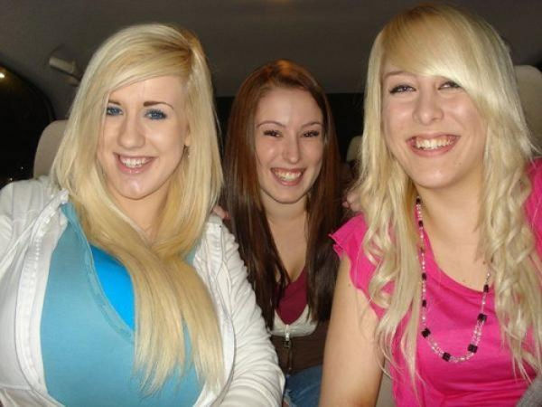 Would You Date Her? (9 pics)