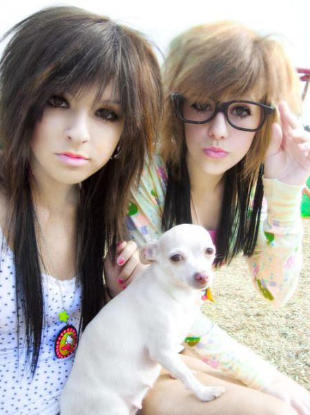 Scene and Emo Girls You Can’t Pass By