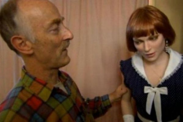 Man Makes Married Life Simple