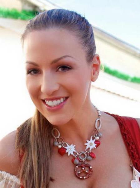 Bosomy Blonde, Jordan Carver, at Oktoberfest