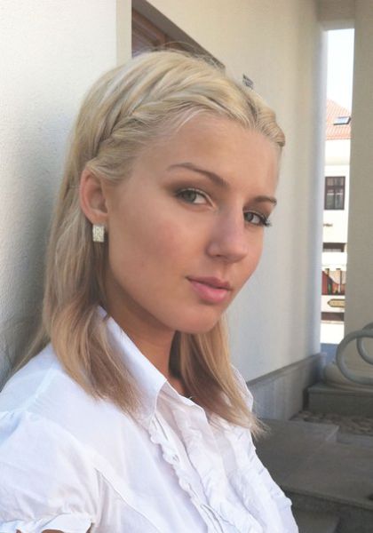 This Model Beauty Packs a Real Punch!